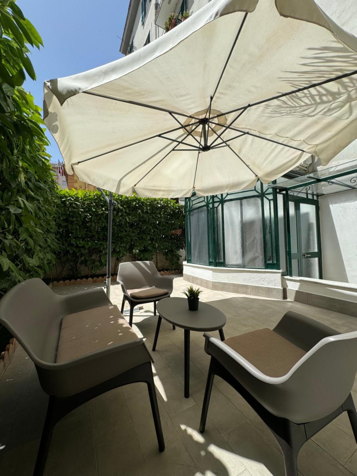 5 Urban Garden House Apartment Napoli Exterior foto
